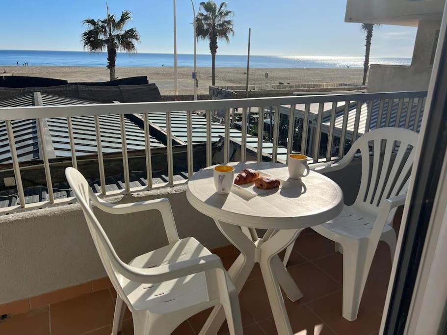 Le Carrousel - Apt Vue Mer - Plage A 10 M - Clim - Wifi Canet-en-Roussillon Extérieur photo