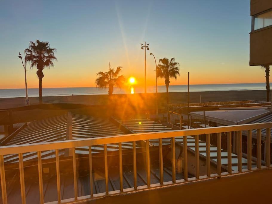Le Carrousel - Apt Vue Mer - Plage A 10 M - Clim - Wifi Canet-en-Roussillon Extérieur photo