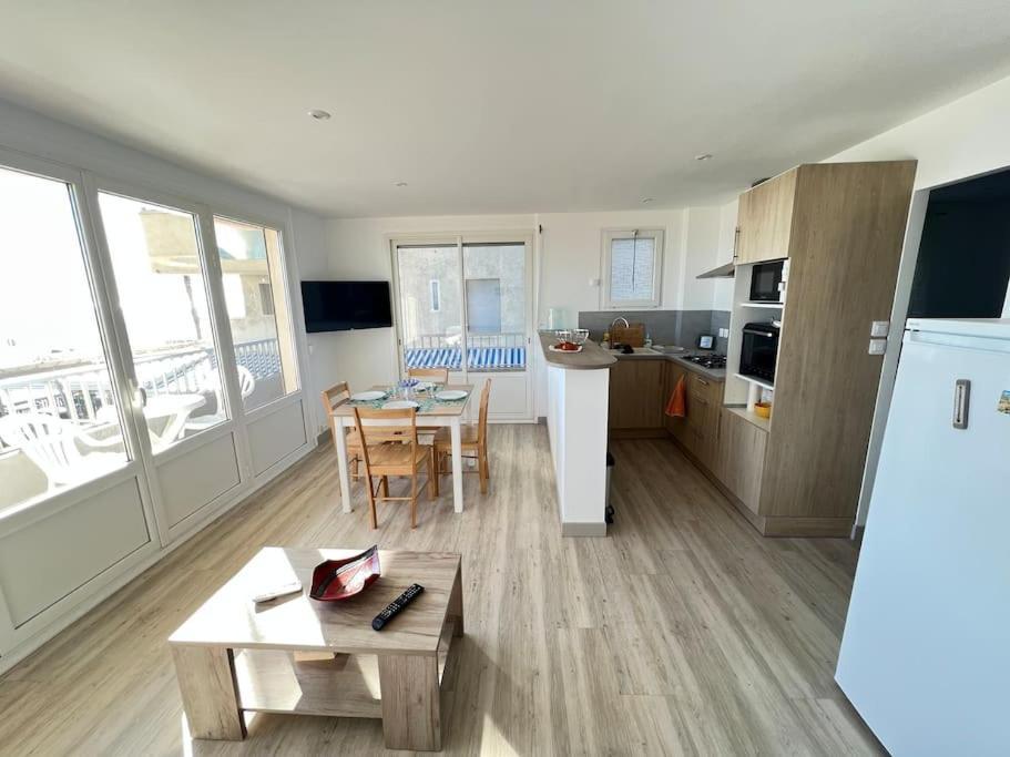 Le Carrousel - Apt Vue Mer - Plage A 10 M - Clim - Wifi Canet-en-Roussillon Extérieur photo